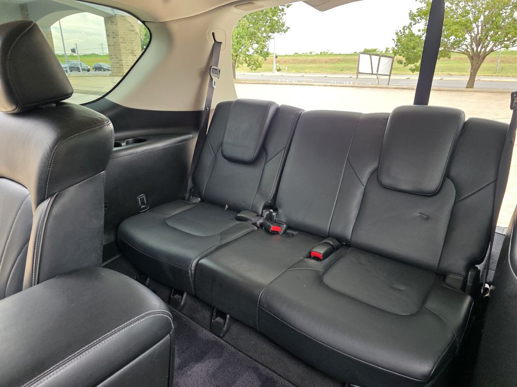 2017 INFINITI QX80 Image 19