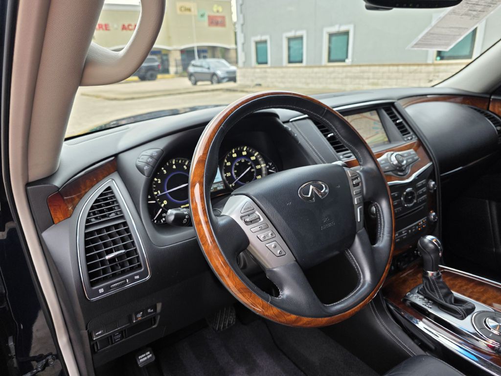 2017 INFINITI QX80 Image 25
