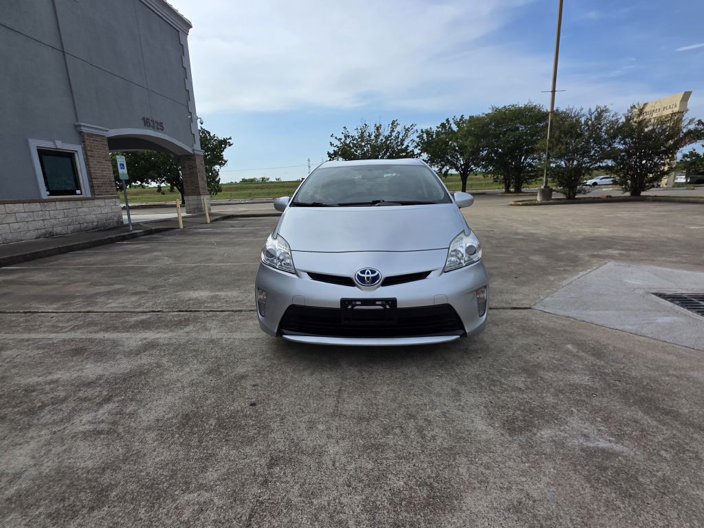 2013 Toyota Prius Image 2