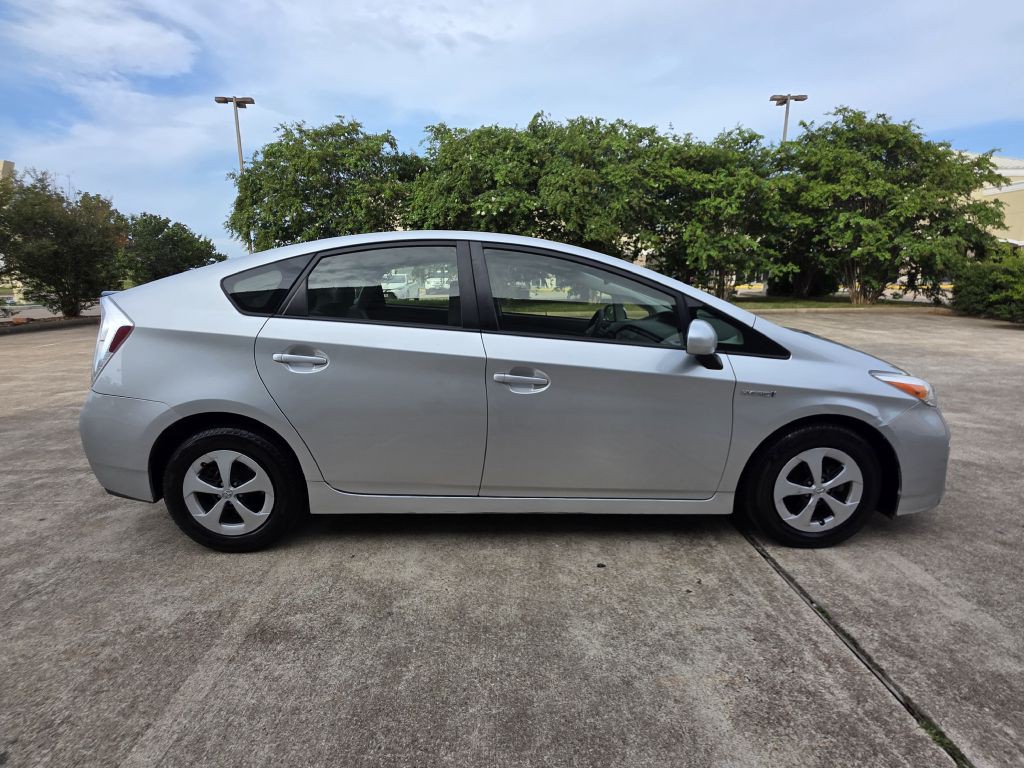 2013 Toyota Prius Image 5