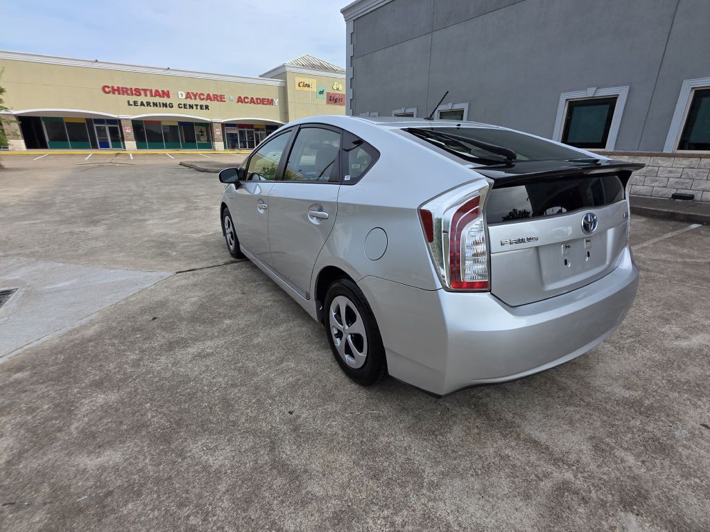 2013 Toyota Prius Image 8