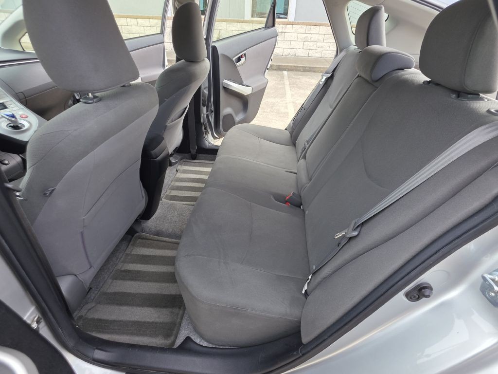 2013 Toyota Prius Image 20