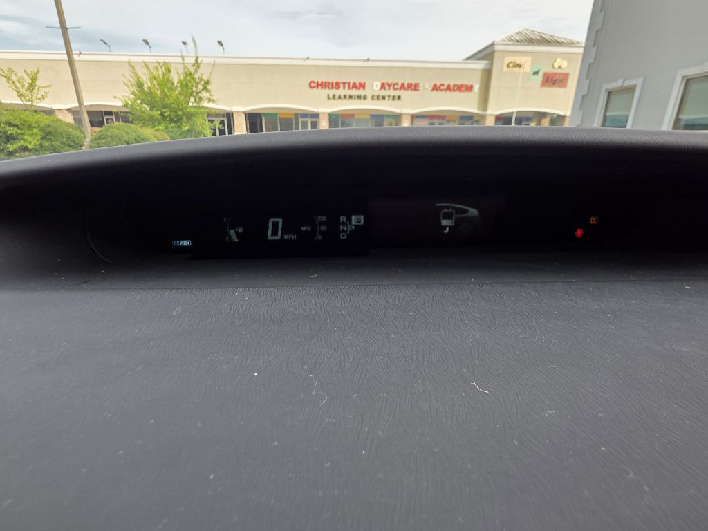 2013 Toyota Prius Image 23