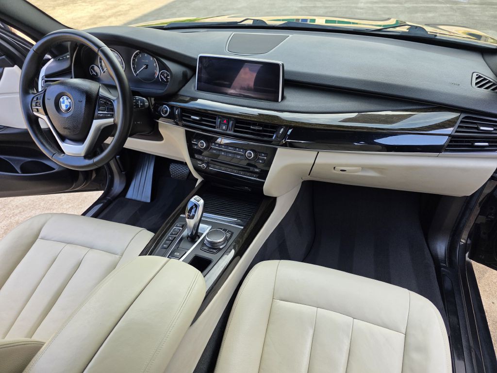 2017 BMW X5 Image 16