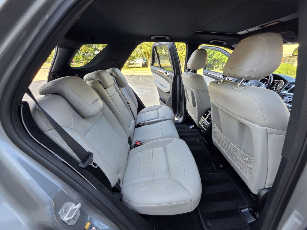 2015 Mercedes-Benz M-Class Image 16