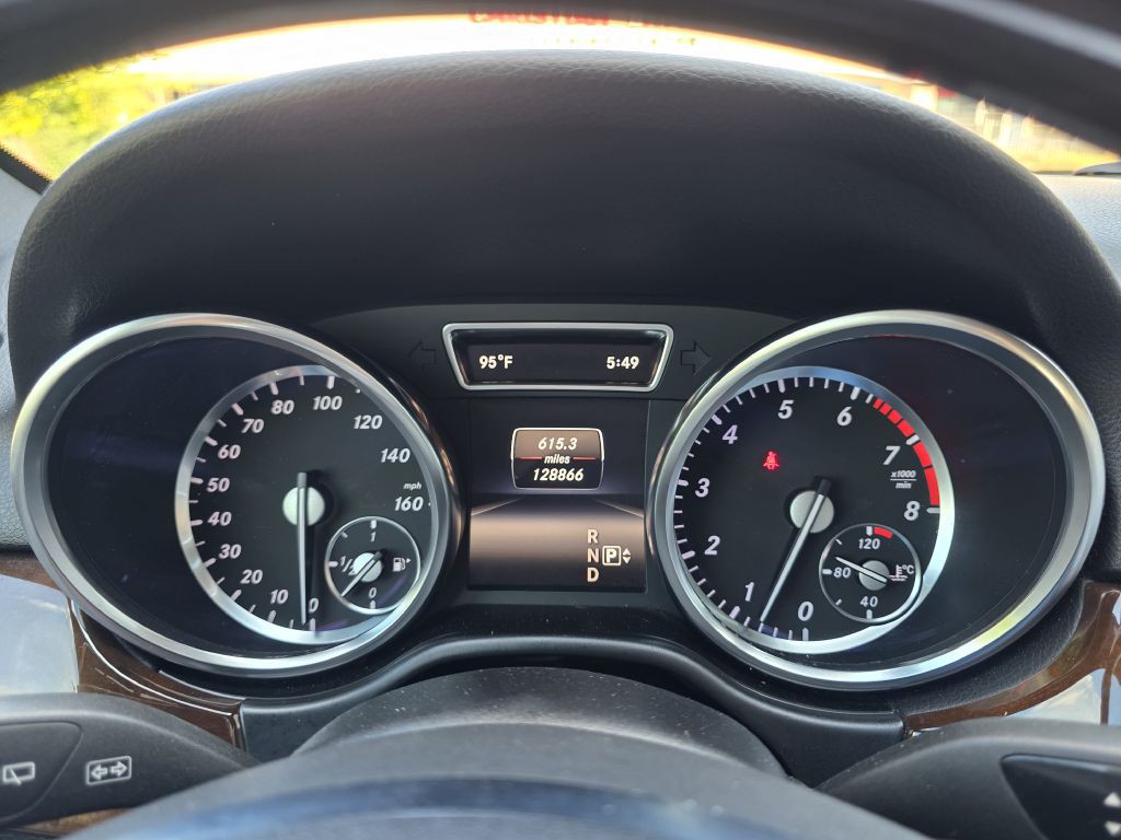 2015 Mercedes-Benz M-Class Image 24