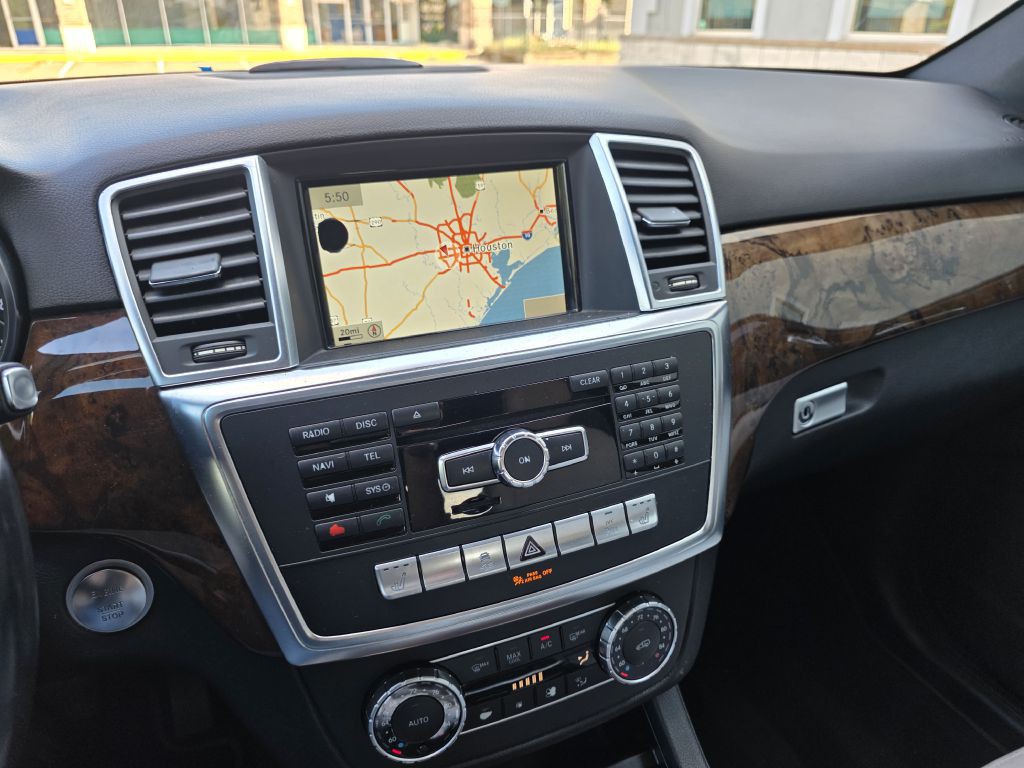 2015 Mercedes-Benz M-Class Image 25