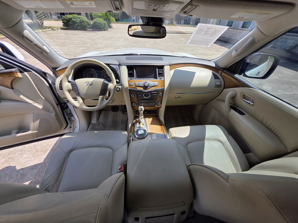 2014 INFINITI QX80 Image 12
