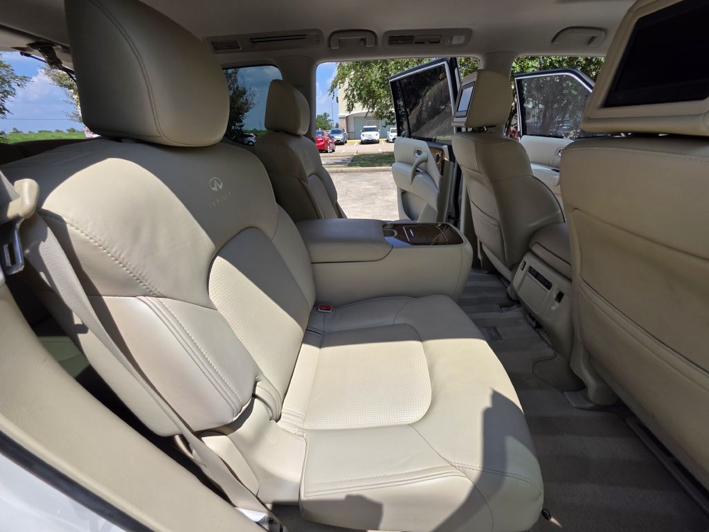2014 INFINITI QX80 Image 15