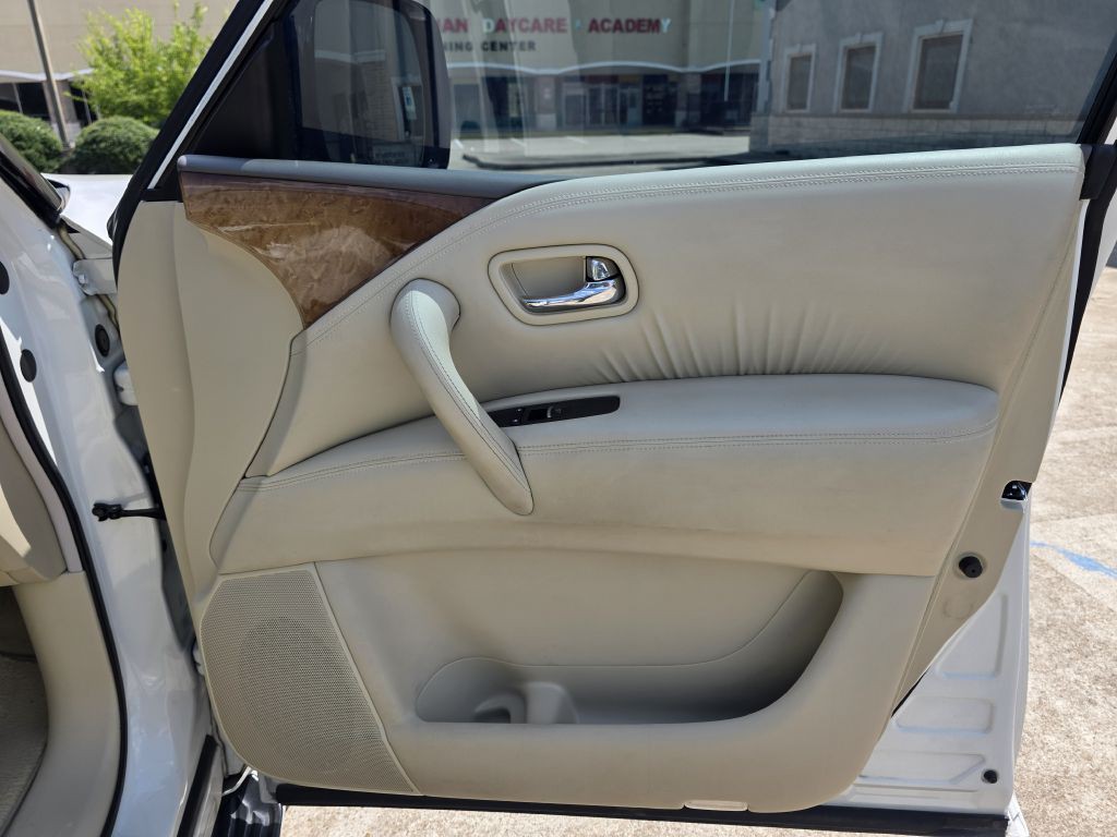 2014 INFINITI QX80 Image 20