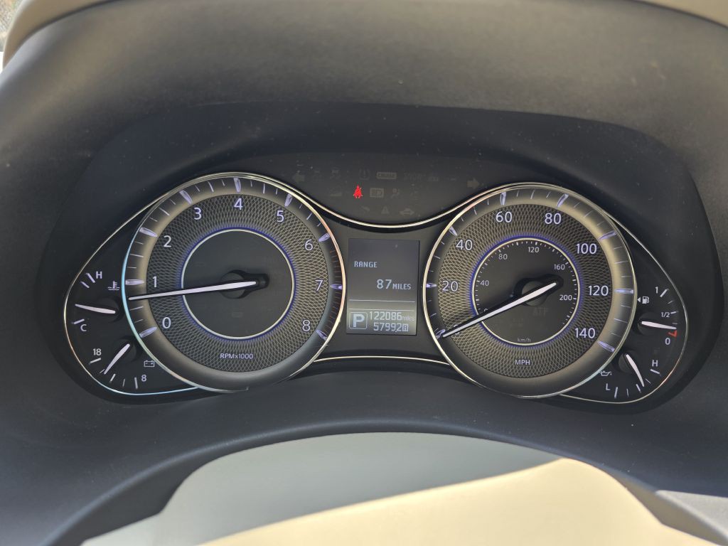 2014 INFINITI QX80 Image 24