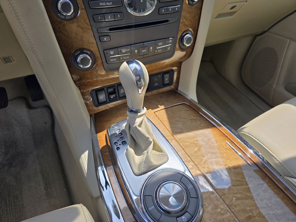 2014 INFINITI QX80 Image 27
