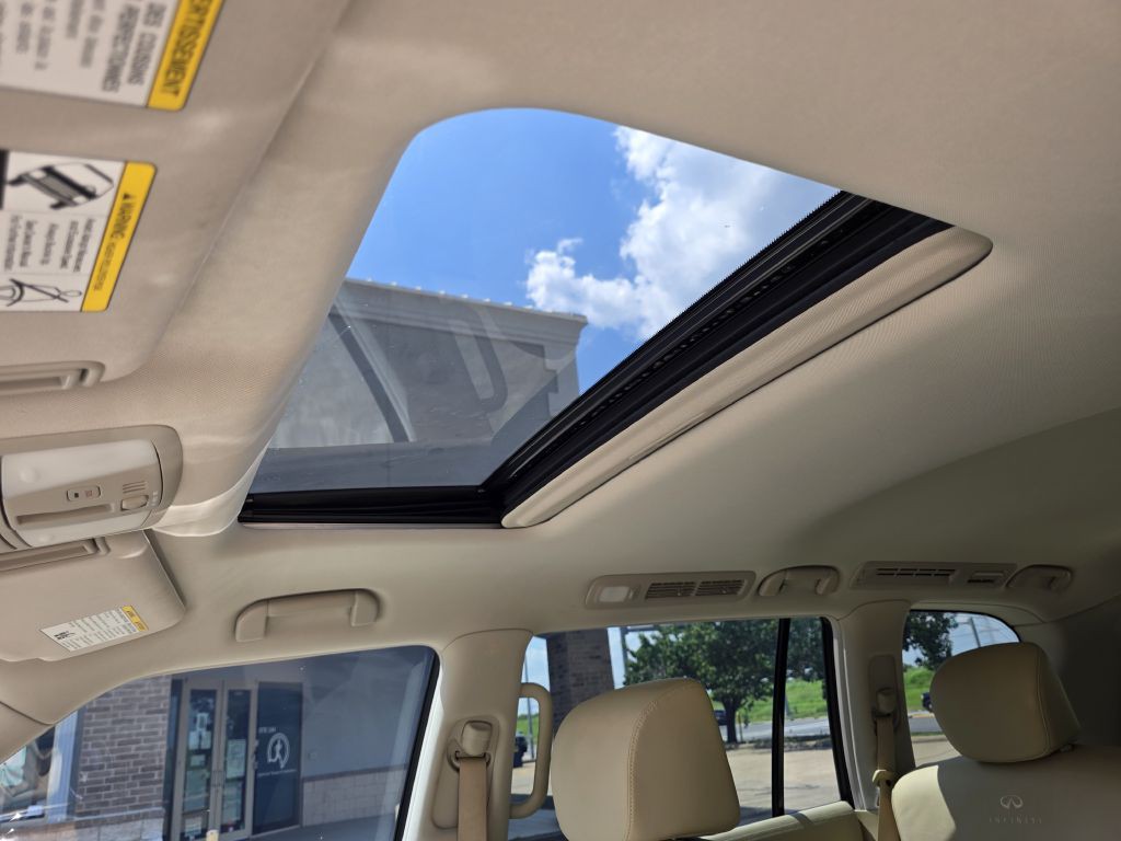 2014 INFINITI QX80 Image 29