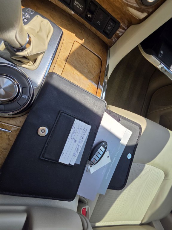 2014 INFINITI QX80 Image 33
