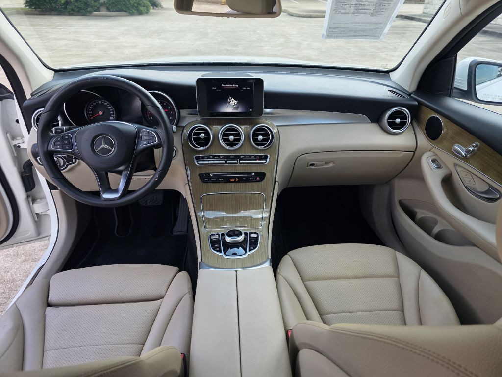 2018 Mercedes-Benz GLC-Class Image 14