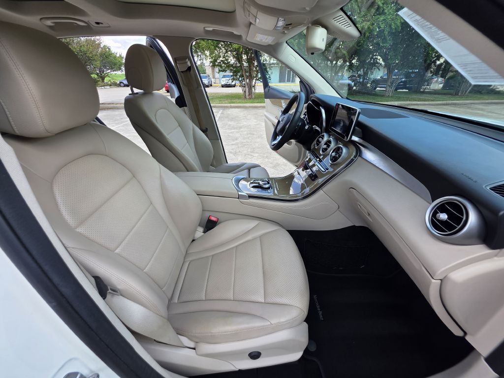 2018 Mercedes-Benz GLC-Class Image 15