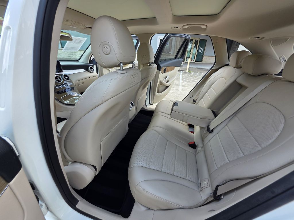 2018 Mercedes-Benz GLC-Class Image 18