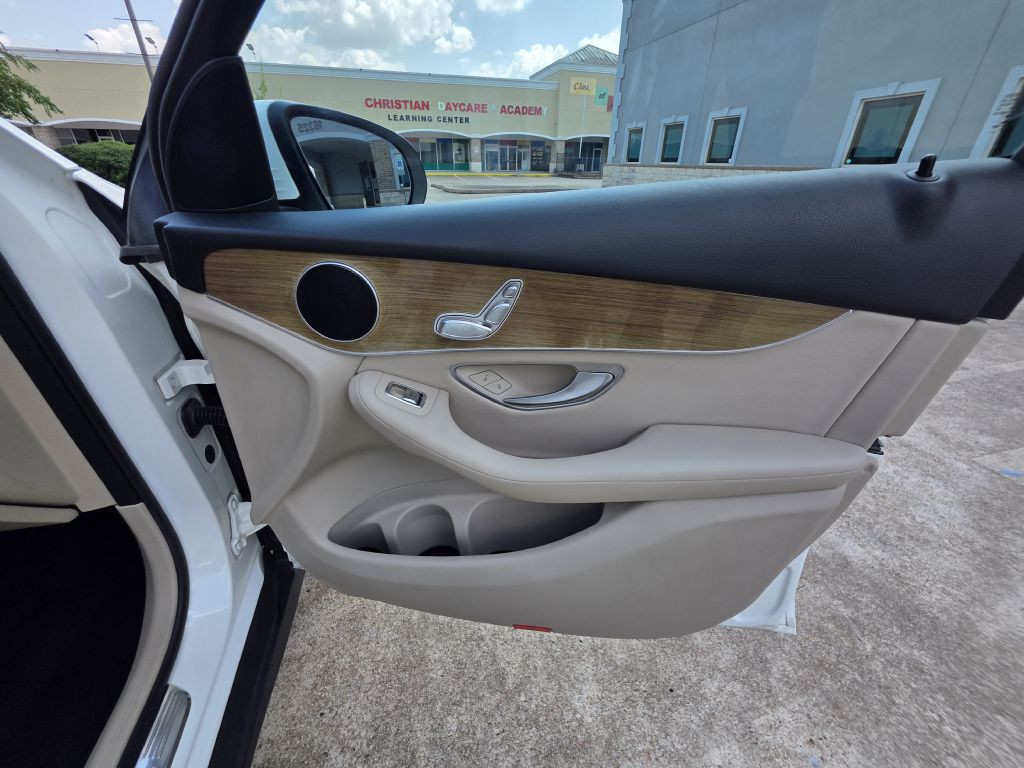 2018 Mercedes-Benz GLC-Class Image 20