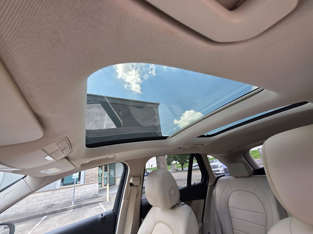2018 Mercedes-Benz GLC-Class Image 23