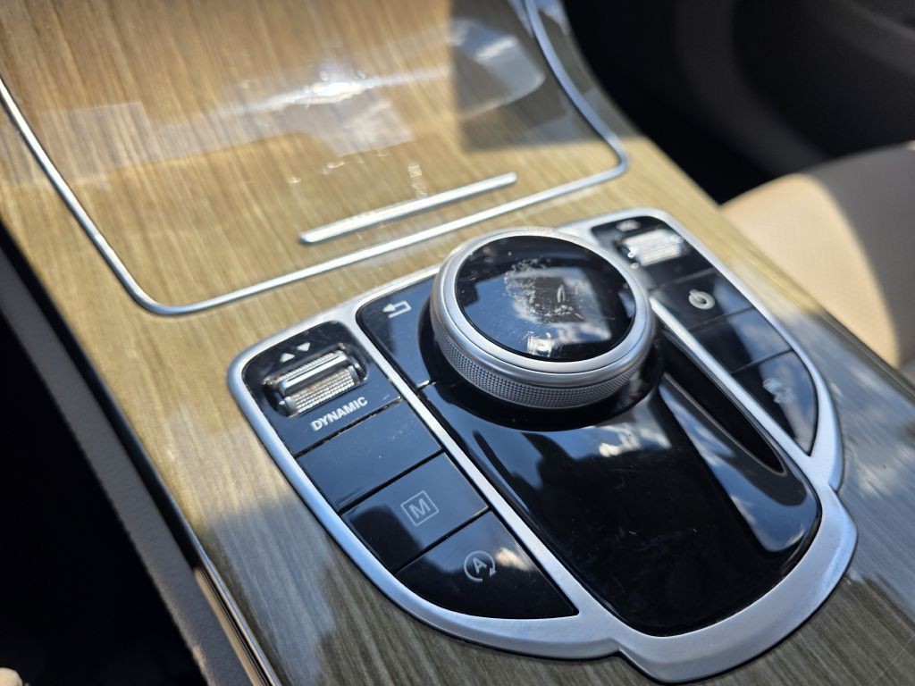 2018 Mercedes-Benz GLC-Class Image 27