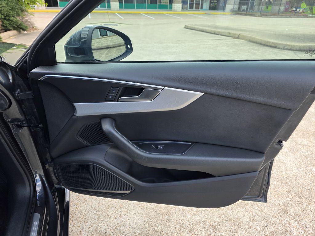 2018 Audi A4 Image 19