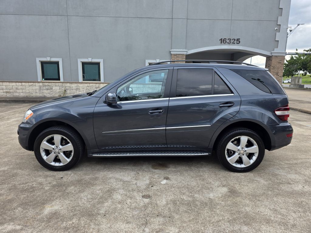 2011 Mercedes-Benz M-Class Image 4