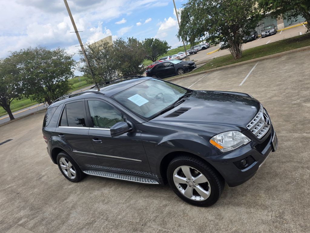 2011 Mercedes-Benz M-Class Image 9