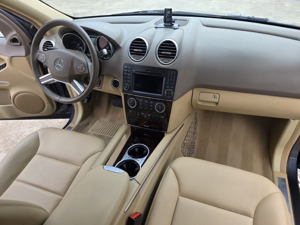 2011 Mercedes-Benz M-Class Image 15