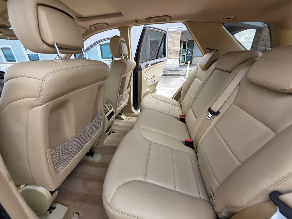 2011 Mercedes-Benz M-Class Image 17