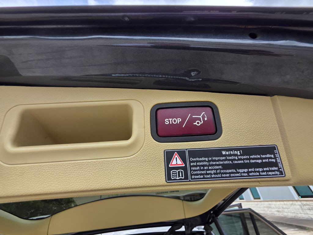 2011 Mercedes-Benz M-Class Image 20