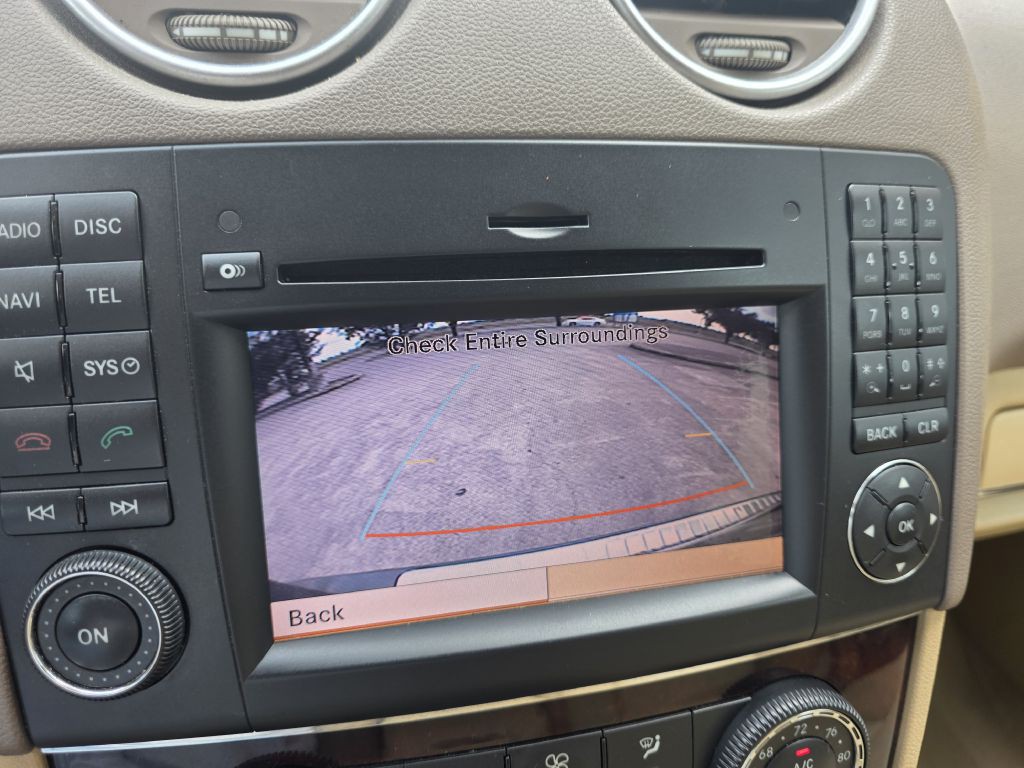 2011 Mercedes-Benz M-Class Image 26