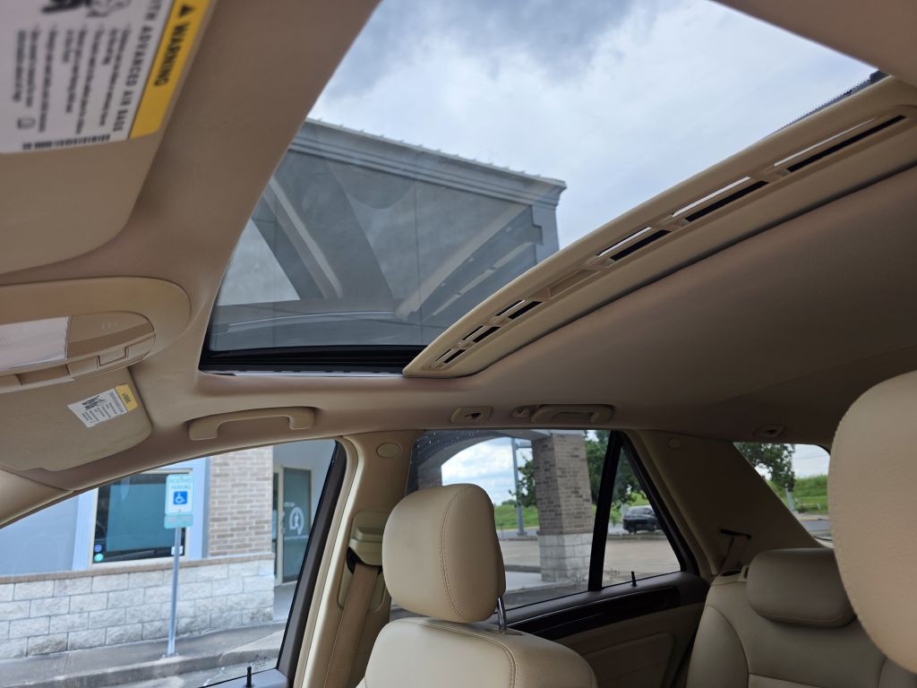 2011 Mercedes-Benz M-Class Image 27