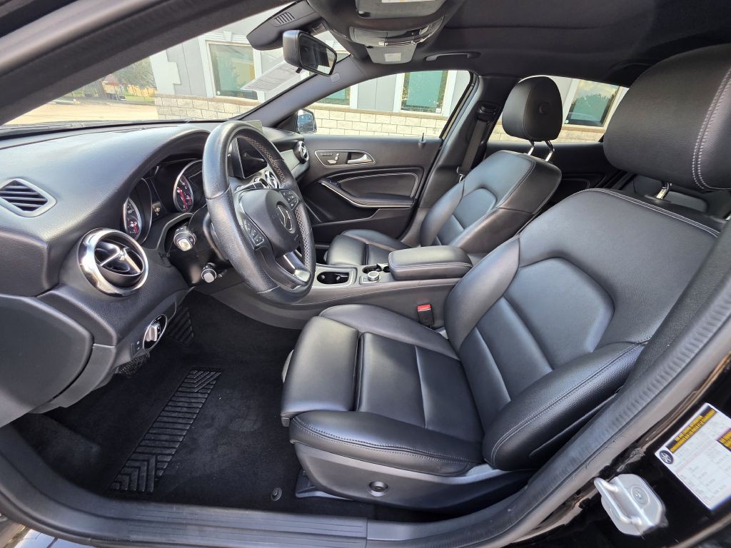 2018 Mercedes-Benz GLA-Class Image 11
