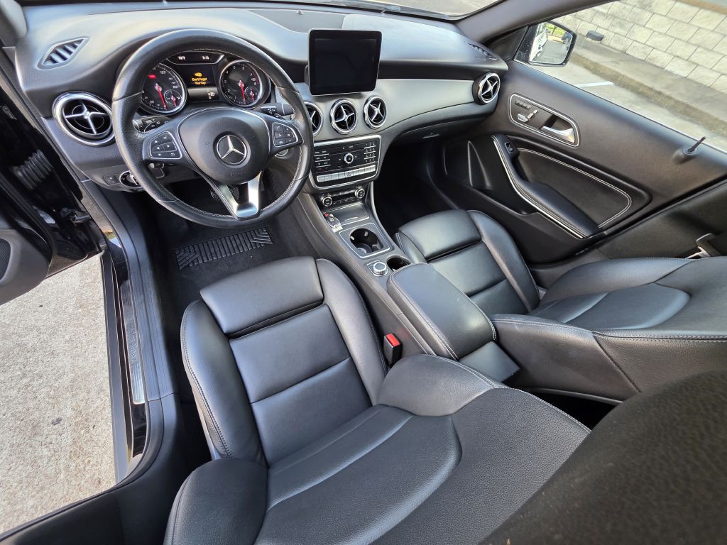 2018 Mercedes-Benz GLA-Class Image 12