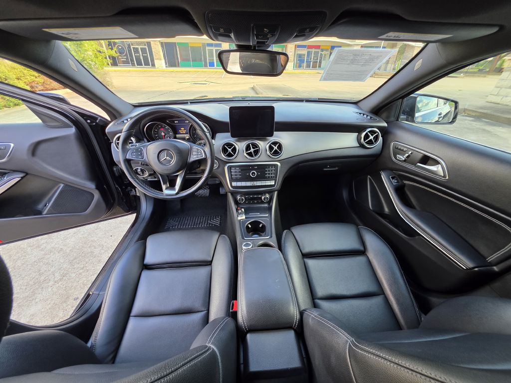 2018 Mercedes-Benz GLA-Class Image 14