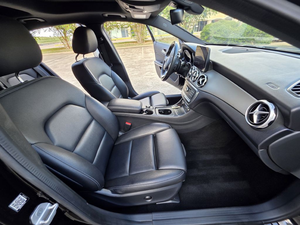 2018 Mercedes-Benz GLA-Class Image 15