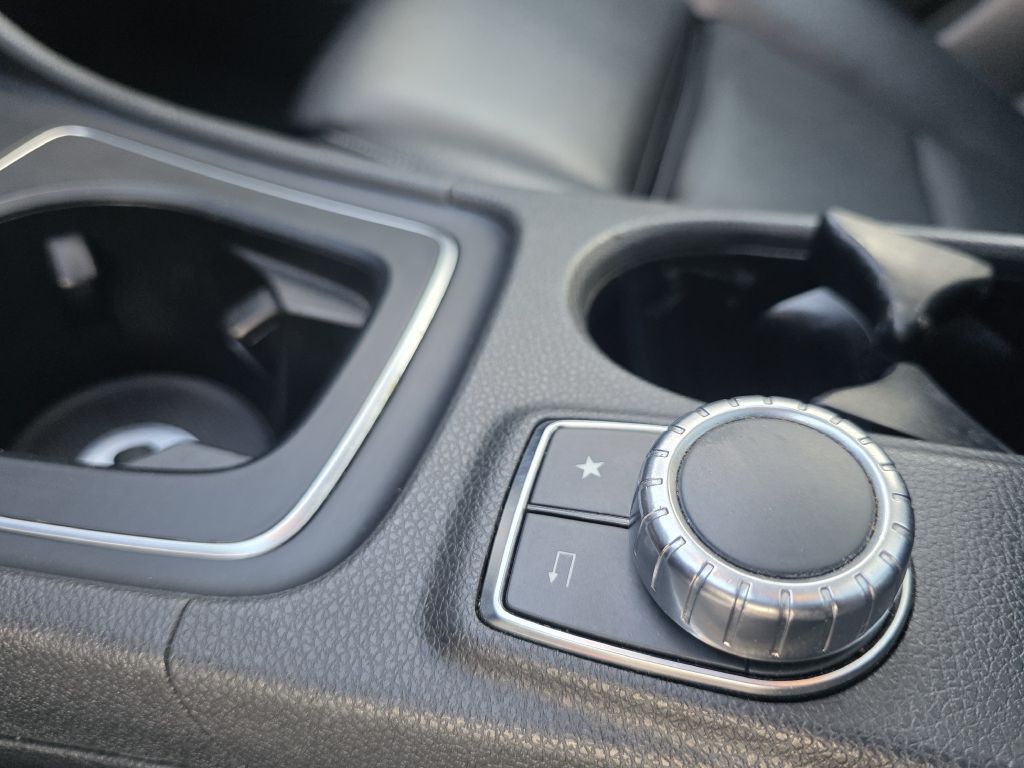 2018 Mercedes-Benz GLA-Class Image 30