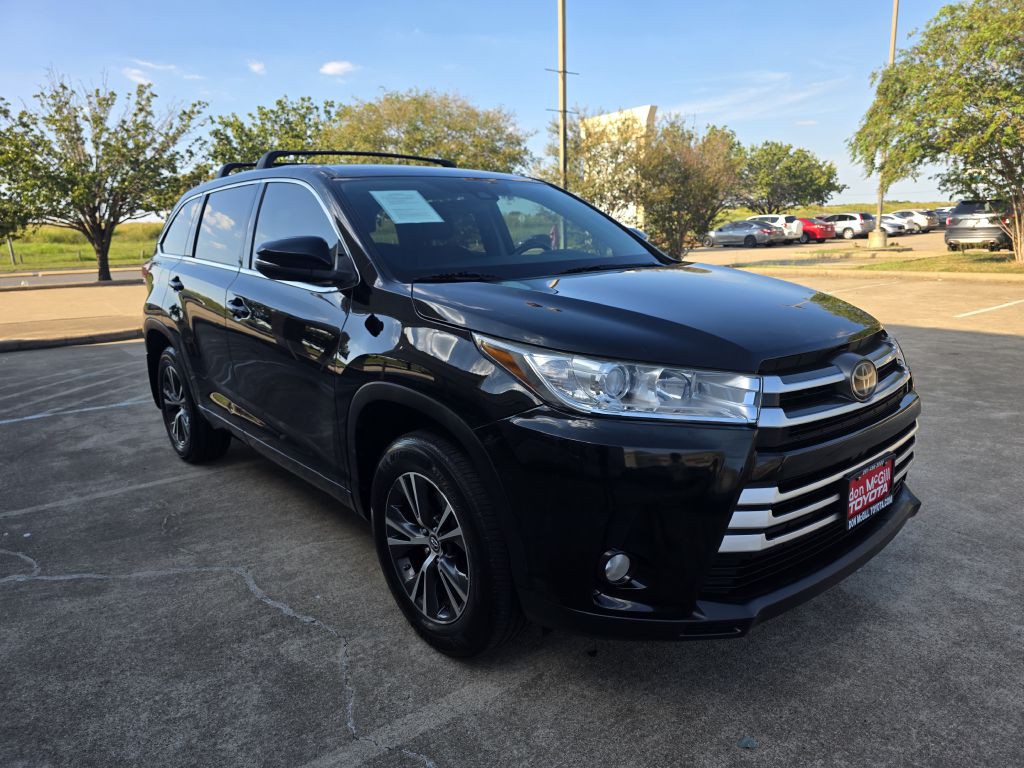 2017 Toyota Highlander Image 3