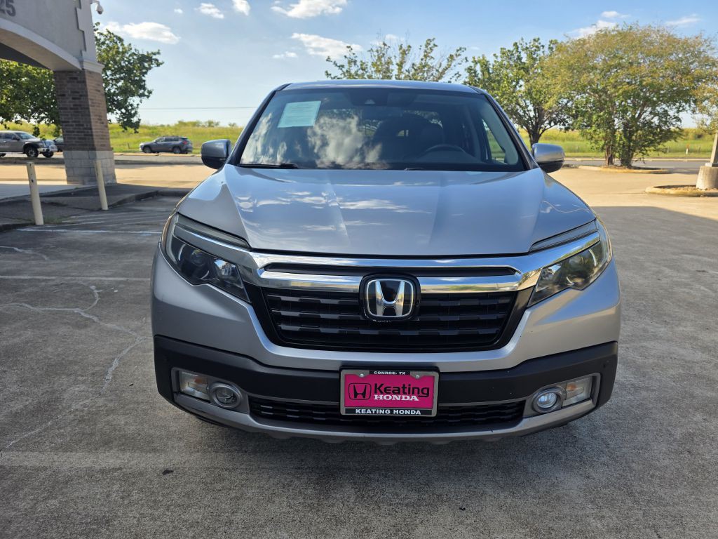 2017 Honda Ridgeline Image 2