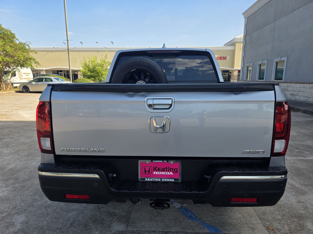 2017 Honda Ridgeline Image 6