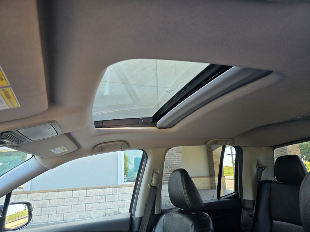 2017 Honda Ridgeline Image 22
