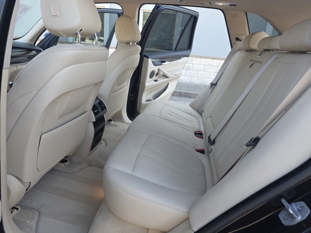 2015 BMW X5 Image 17