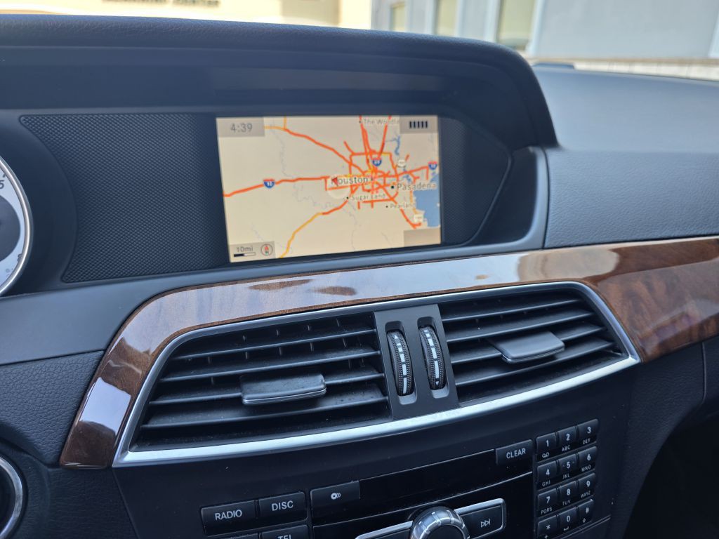 2014 Mercedes-Benz C-Class Image 21
