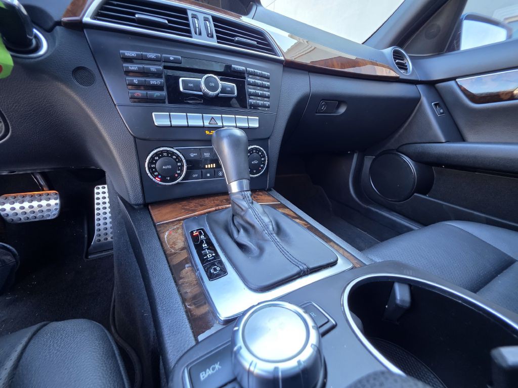 2014 Mercedes-Benz C-Class Image 23