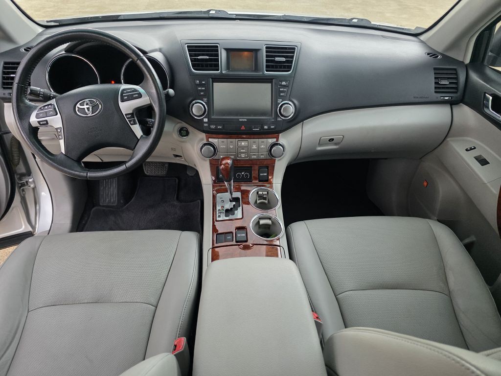 2012 Toyota Highlander Image 13