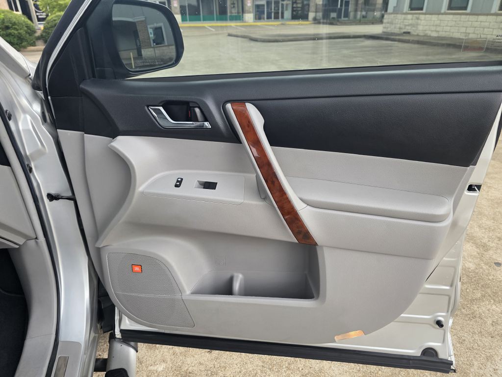 2012 Toyota Highlander Image 18