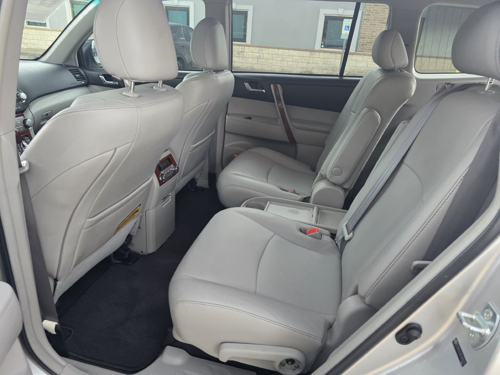 2012 Toyota Highlander Image 19