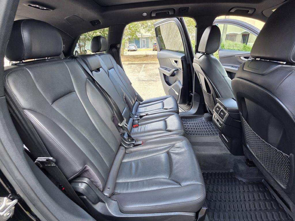 2017 Audi Q7 Image 16