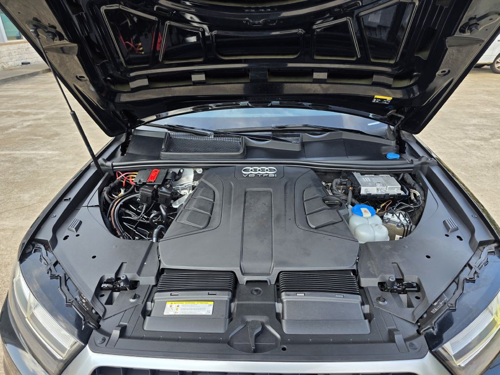 2017 Audi Q7 Image 32