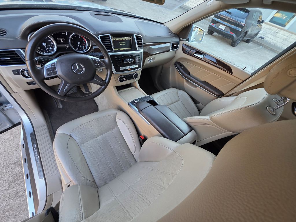 2014 Mercedes-Benz GL-Class Image 12